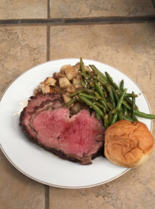 Double Sky Diner Moody Texas country restaurant catering prime rib potatoes and green beans with bread roll