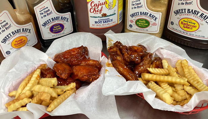 Double Sky Diner serving boneless and bone in wings in Moody TX